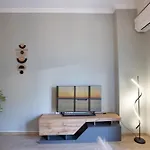 Sunny 85sqm Flat In The Centre Of Thessaloniki, Delfon 5 Διαμέρισμα *