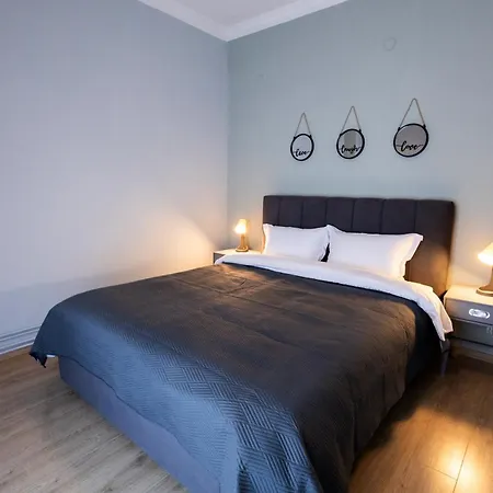Sunny 85sqm Flat In The Centre Of Thessaloniki, Delfon 5