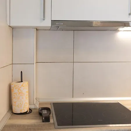 Sunny 85sqm Flat In The Centre Of Thessaloniki, Delfon 5