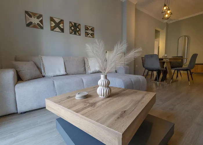 Sunny 85sqm Flat In The Centre Of Appartamento *