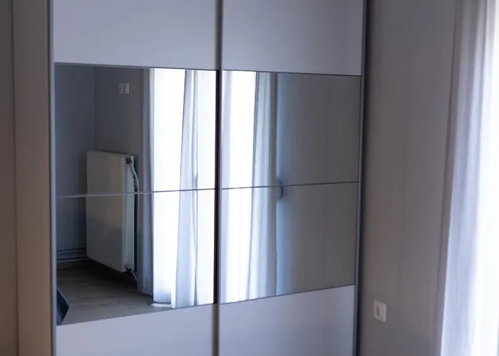 Sunny 85sqm Flat In The Centre Of
